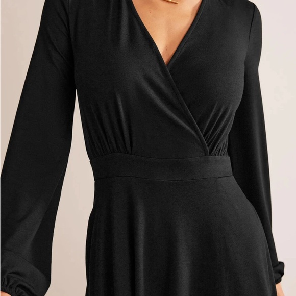 NWT Boden Black Willow V-Neck Long Sleeve Fit & Flare Stretch Jersey Dress 6R - Picture 4 of 8